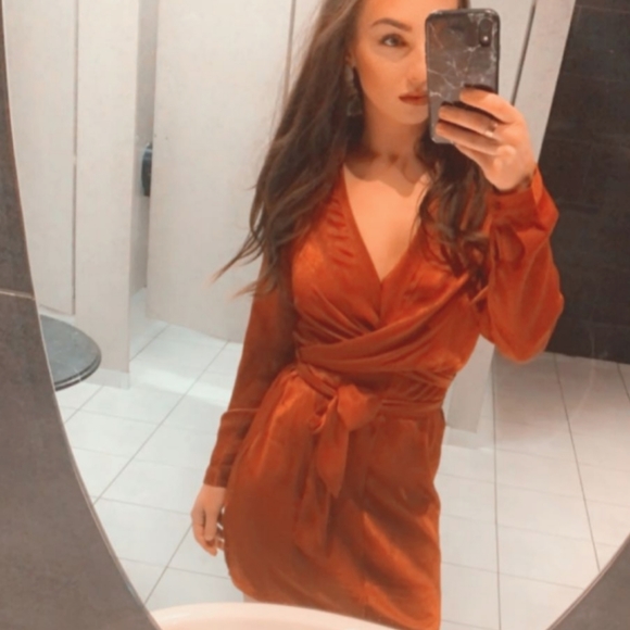 PRETTYLITTLETHING Dress / Size 2 - Picture 9 of 9